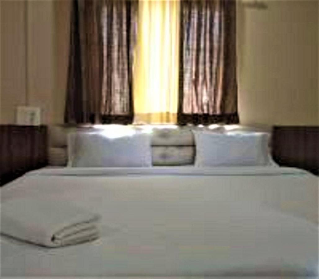 אחמדנגר Hotel Krishna Exotica מראה חיצוני תמונה